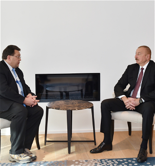 В Давосе состоялась встреча Президента Ильхама Алиевас мэром швейцарского города Монтре