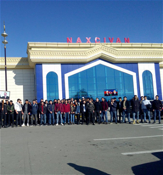 Азербайджанские студенты:«Мы признательны нашему Президенту за помощь в эвакуации из зоныземлетрясения»