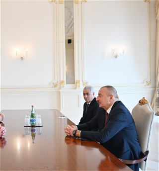 Президент Ильхам Алиев принял председателя Совета директоров компании Stadler Rail AG