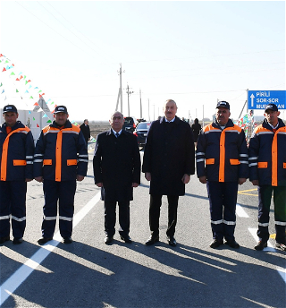 Президент Ильхам Алиев принял участие в открытии после реконструкции автомобильной дороги Пирили — Мурадхан — Сор-Сор