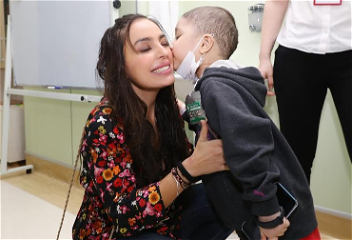 Вице-президент Фонда Гейдара Алиева Лейла Алиева встретилась с детьми, страдающими онкологическими заболеваниями