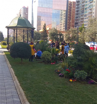 В парке Ходжалы, где расположен памятник«Крик матери», проводятся подготовительныеи благоустроительные работы