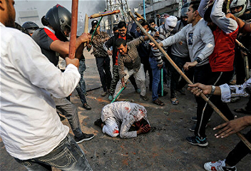 СМИ: «В Нью-Дели пять человек погибли во время беспорядков»