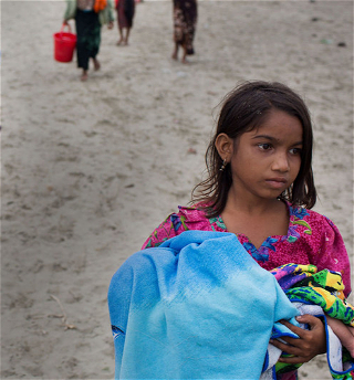 В ООН обнародовали план помощи беженцамиз числа рохинджа, спасающимся в Бангладеш