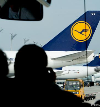 Lufthansa отменила более7 тысяч рейсов в мартеиз-за падения спроса