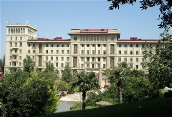 Азербайджанское правительство приняло решение о выделениифинансовой помощиФонду «Обращение COVID-19»