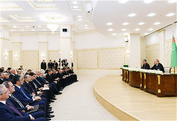Президенты Азербайджана и Туркменистанавыступили с заявлениями для печати
