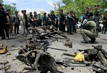 Более 20 человек пострадалипри взрыве на юге Таиланда