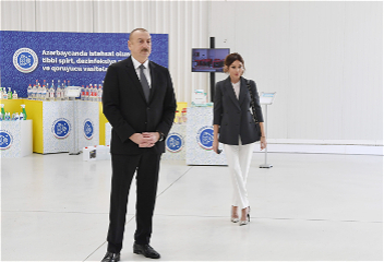 Президент Ильхам Алиев принял участие в открытиипредприятия по производству медицинских масокв Сумгайытском химическом промышленном парке