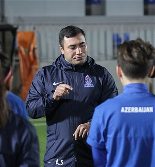 Сиясат Аскеров: «Успех сборной Азербайджана неминуем»