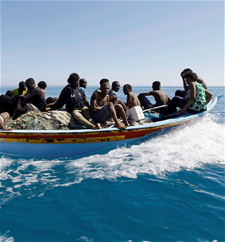 В ООН призывают спасти95 мигрантов, дрейфующихв Средиземном море