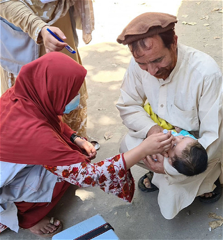 В Афганистане и Пакистане стартовала кампанияООН по вакцинации детей против полиомиелита