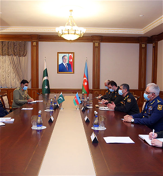 Азербайджан и Пакистан обсудиливопросы расширения военных связей