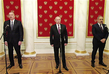 Президент России, Президент Азербайджана и премьер-министр Армении выступилис заявлениями для прессы