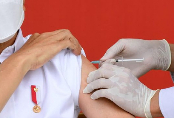 Министерство здравоохранения: «Прививка будет сделана после проверки и по указанию врача»