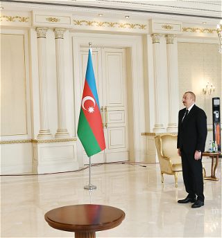 Президент Ильхам Алиев принял верительные грамотыновоназначенного посла Беларуси в Азербайджане