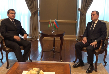 Министр иностранных дел Азербайджанавстретился со своим туркменским коллегой в Анкаре