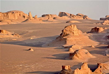 Китайскими учеными под песками пустыни Такла-Макан найденонастоящее море