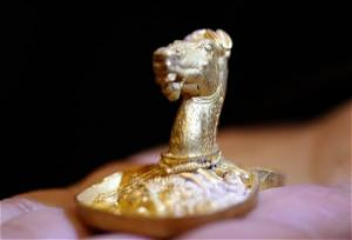 Археологи обнаружили золотой клад, которому 2400 лет