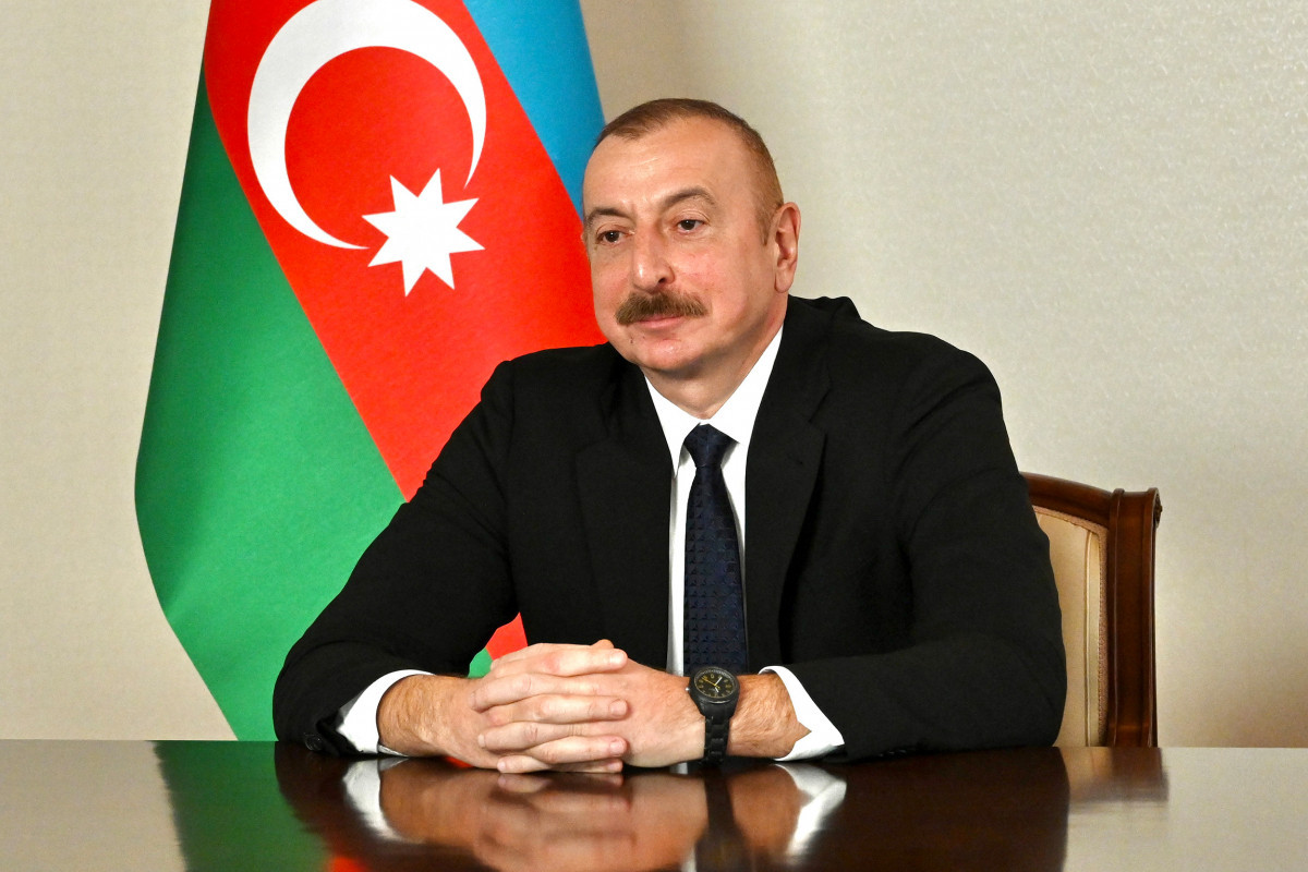 Ильхам Алиев принимает поздравления по случаю победы на президентских выборах