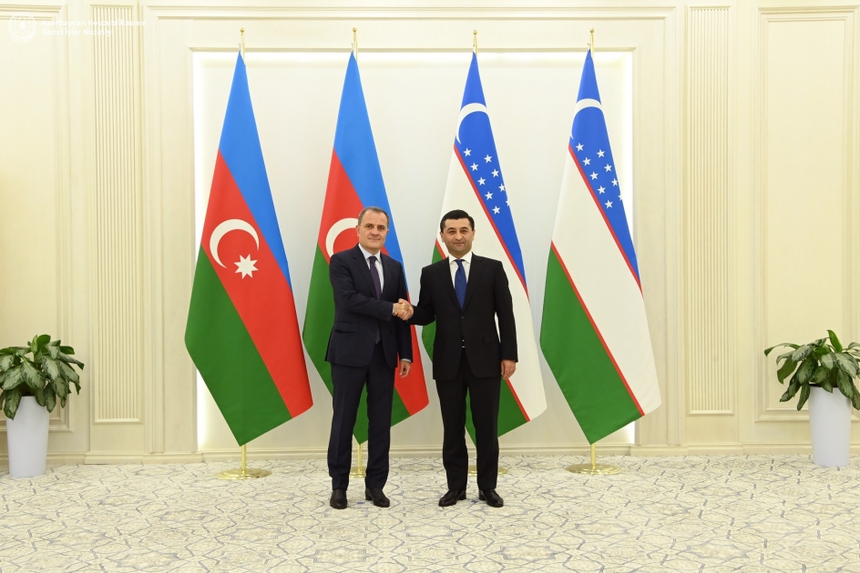 Джейхун Байрамов встретился с узбекским коллегой