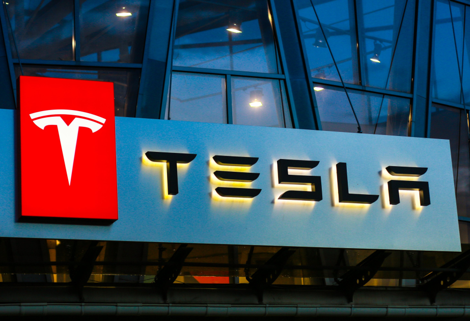 Tesla снизила цены на электромобили в нескольких странах