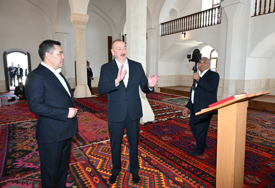 Президент Ильхам Алиев и Президент Садыр Жапаров приняли участие в открытии после реставрации Агдамской Джума-мечети БУДЕТ ОБНОВЛЕНО