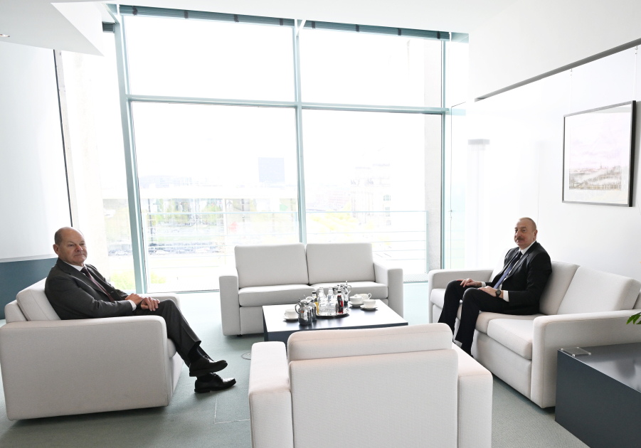 В Берлине началась встреча Президента Ильхама Алиева и Канцлера Германии Олафа Шольца один на один 