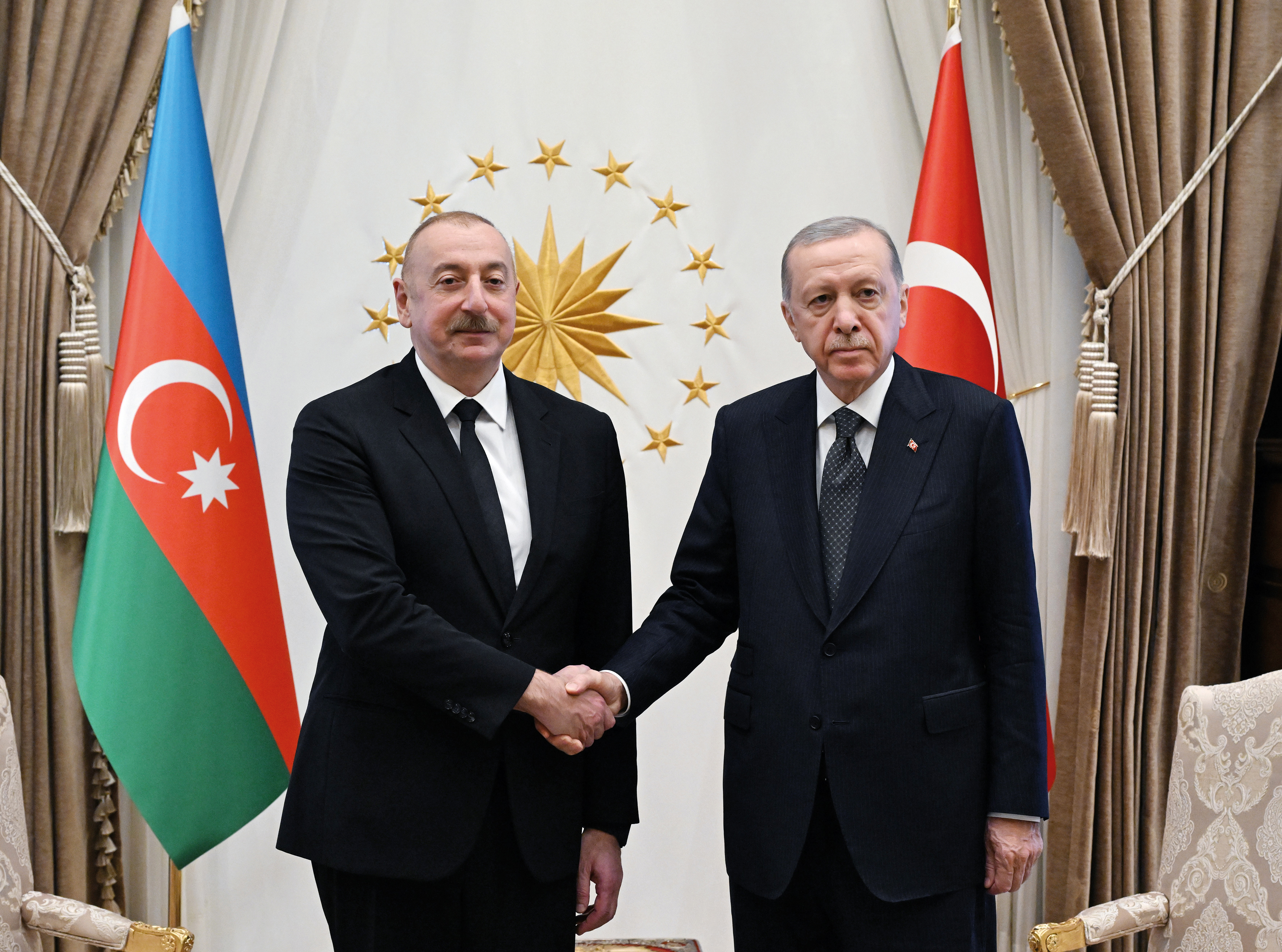 Знаменосцы тюркского единства