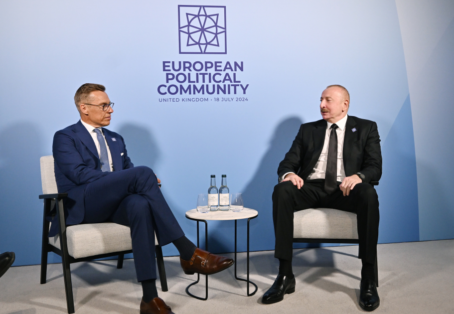 Президент Азербайджана Ильхам Алиев встретился в Оксфорде с Президентом Финляндии Александром Стуббом