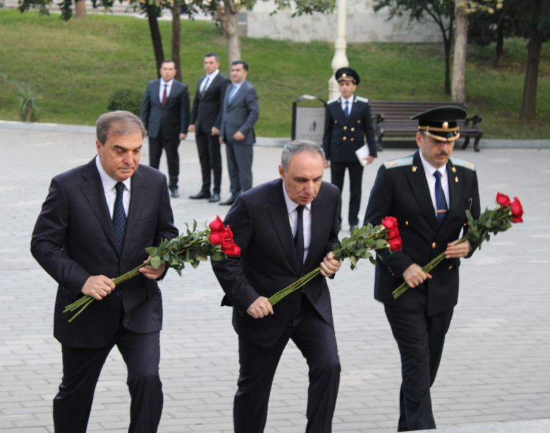 Генпрокурор Кямран Алиев посетил Мемориальный комплекс в Гяндже