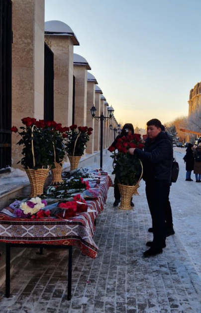 В Астане поминают погибших в авиакатастрофе