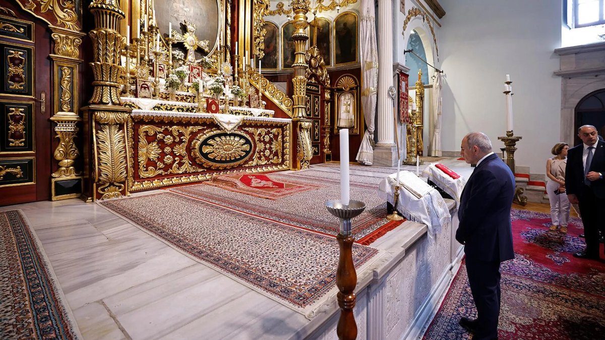 Обычный прихожанин?
