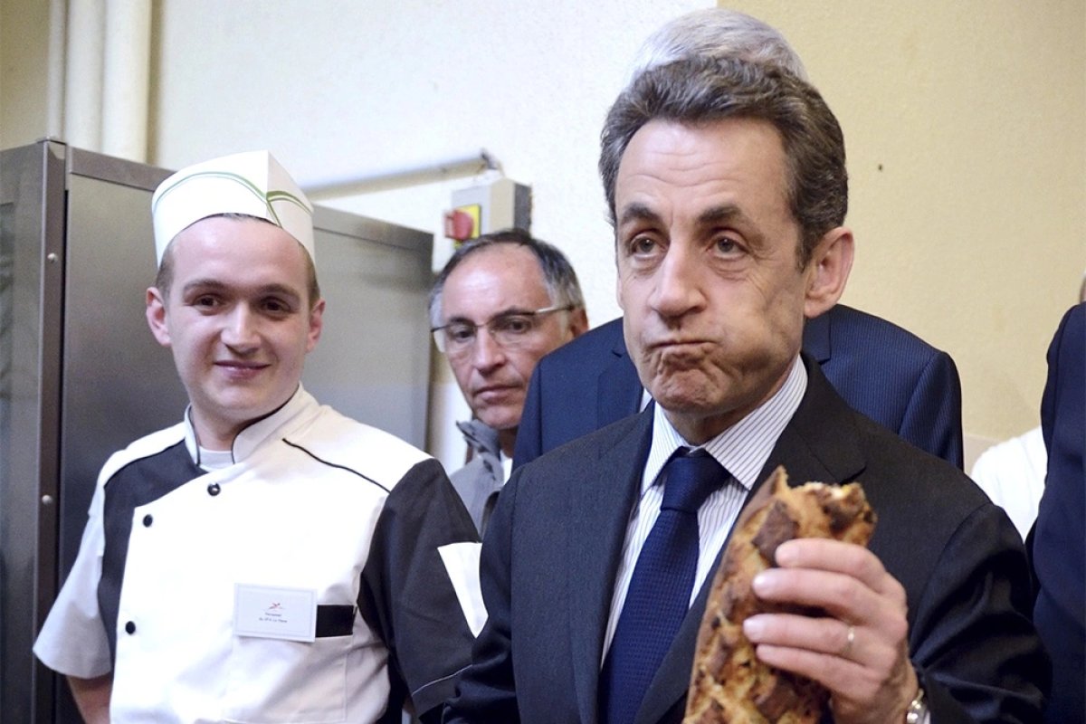 «Сосед пел песни из «Короля Льва»: экс-президент пожаловался на ад в тюрьме