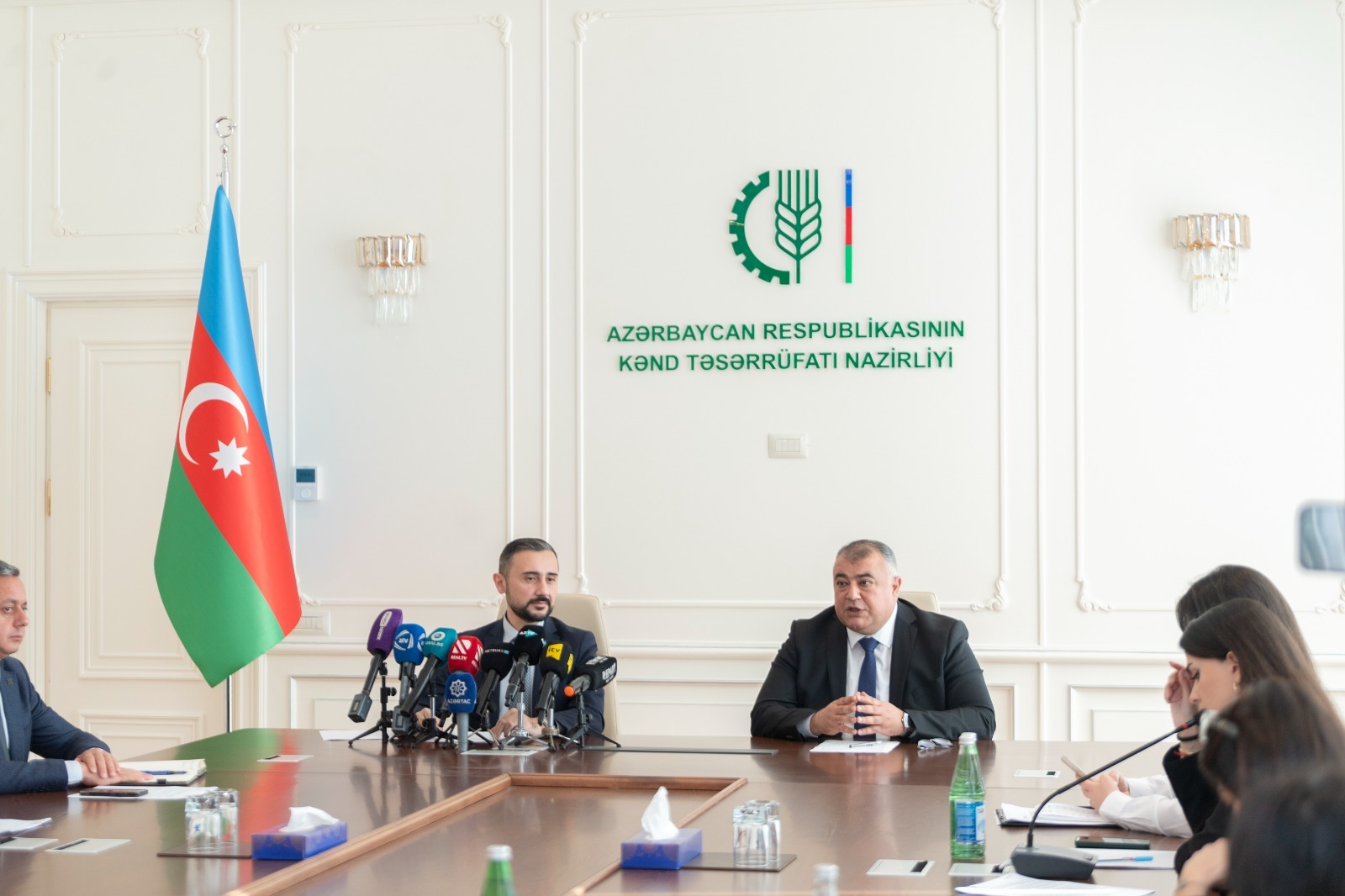 Под знаком возрождения