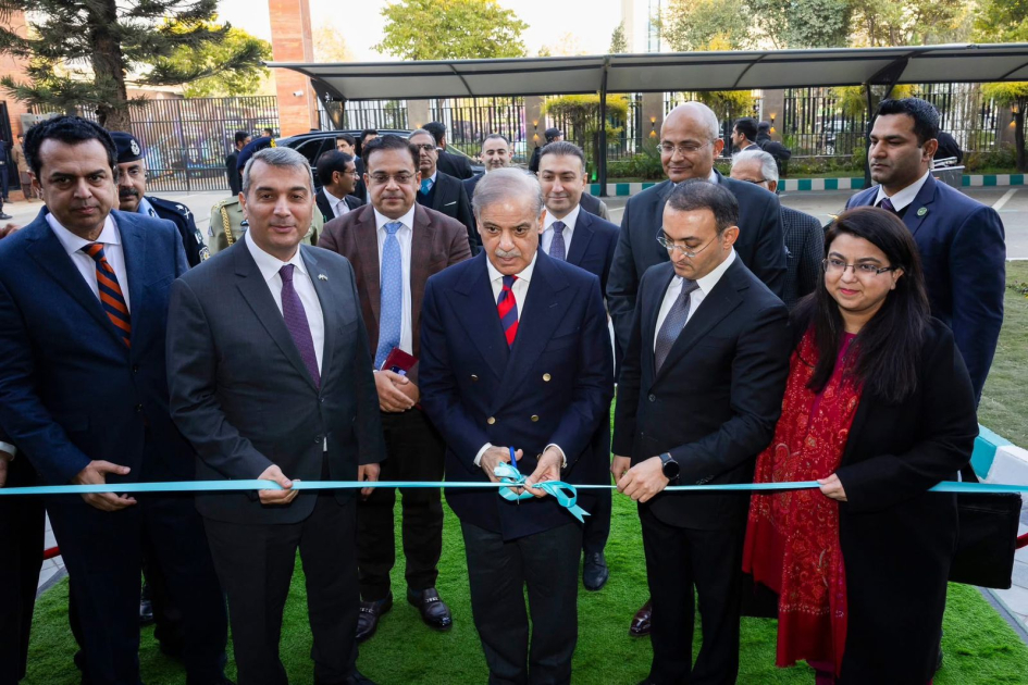 В Пакистане начал работу первый центр ASAN xidmət