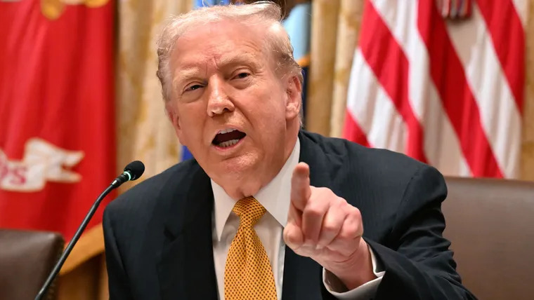 СМИ: Трамп готовился ударить по Ирану, но изменил решение из-за множества возражений