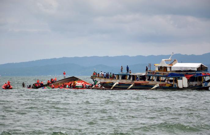 На Филиппинах затонул паром, погибли 15 человек