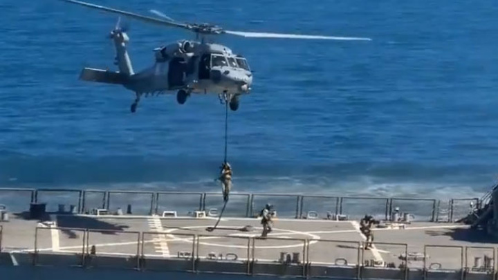 Генконсульство России добивается доступа к членам экипажа танкера "Маринера"