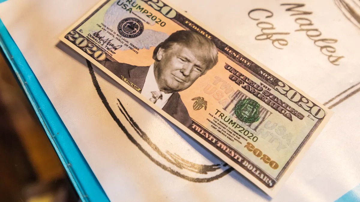 Шок-заявление Трампа обвалило доллар 