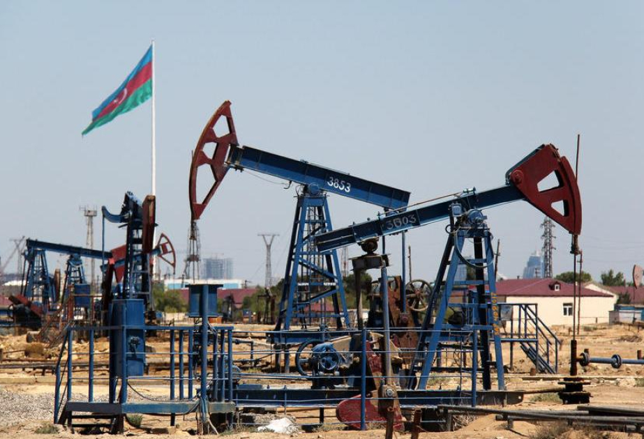 Азербайджанская нефть Azeri Light подешевела почти на 5%