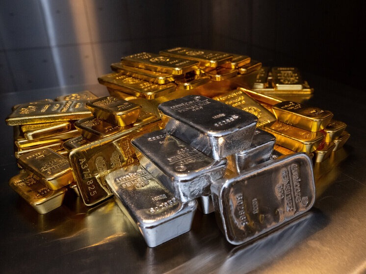 В Баку почтили память великого узбекского поэта и мыслителя Алишера Навои