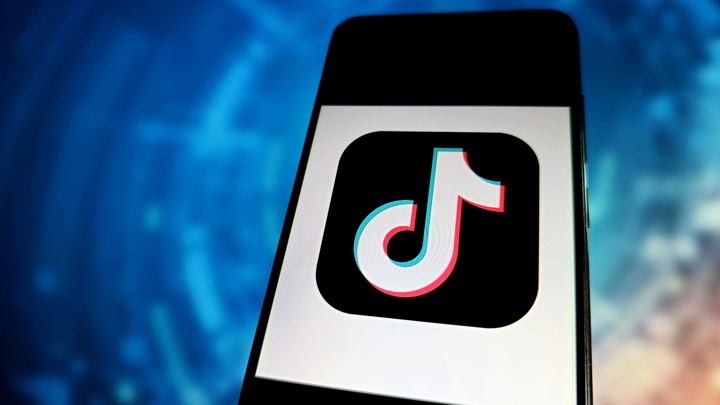 Евросоюз призвал TikTok изменить "вызывающий привыкание" дизайн
