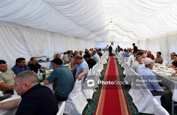 Представитель УМК призвал прекратить расточительство на траурных церемониях в Азербайджане