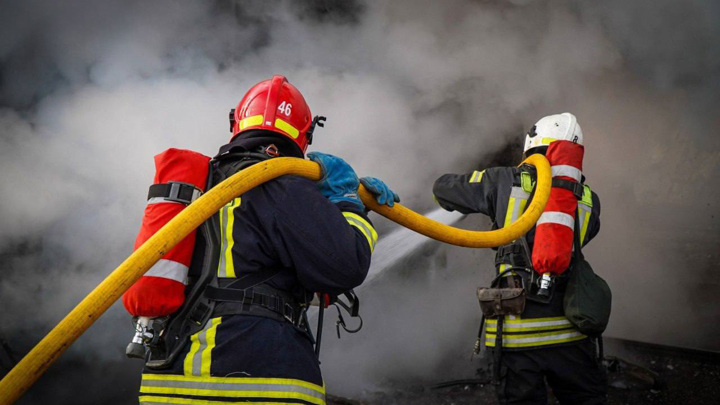 Украинские СМИ: под Киевом горят склады Roshen