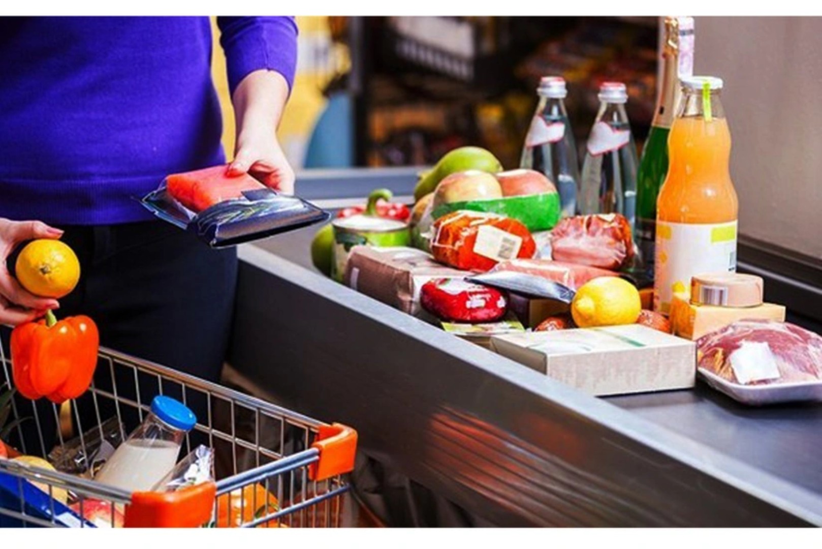 В Азербайджане розничный товарооборот вырос на 3,7%