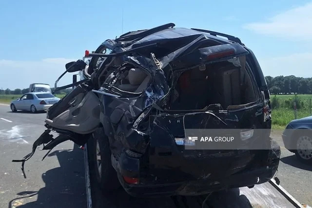 В Зардабском районе произошло тяжелое ДТП, унесшее жизни двух человек