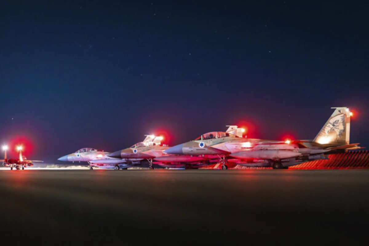 Израиль нанес удары по военной промышленности Ирана в районе Тегерана