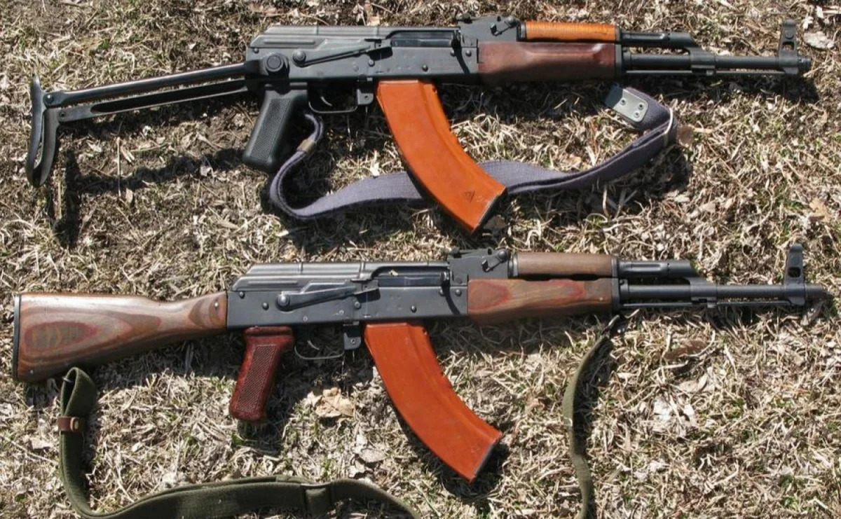 Правоохранители Азербайджана за сутки изъяли 9 автоматов и 3 гранаты