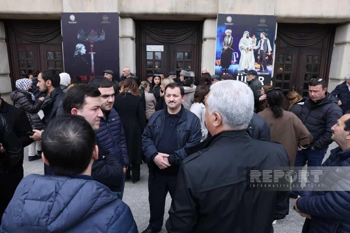 Проходит церемония прощания с народным артистом Расимом Балаевым